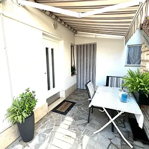 Kontrada , Umago Croazia